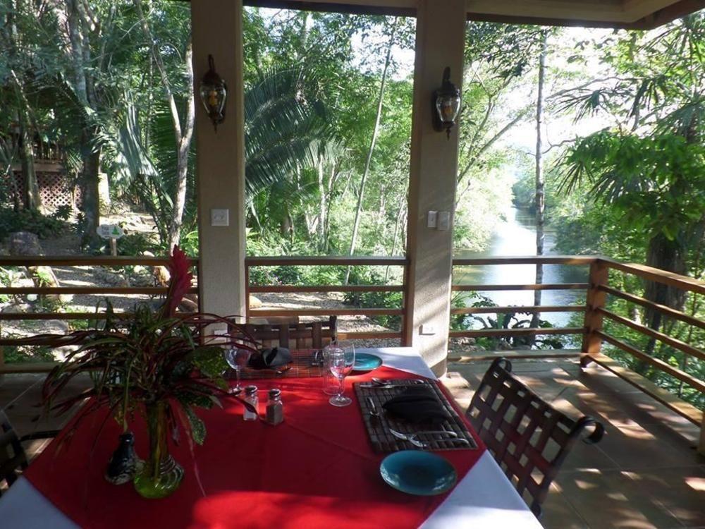 Mystic River Resort San Ignacio Exteriér fotografie
