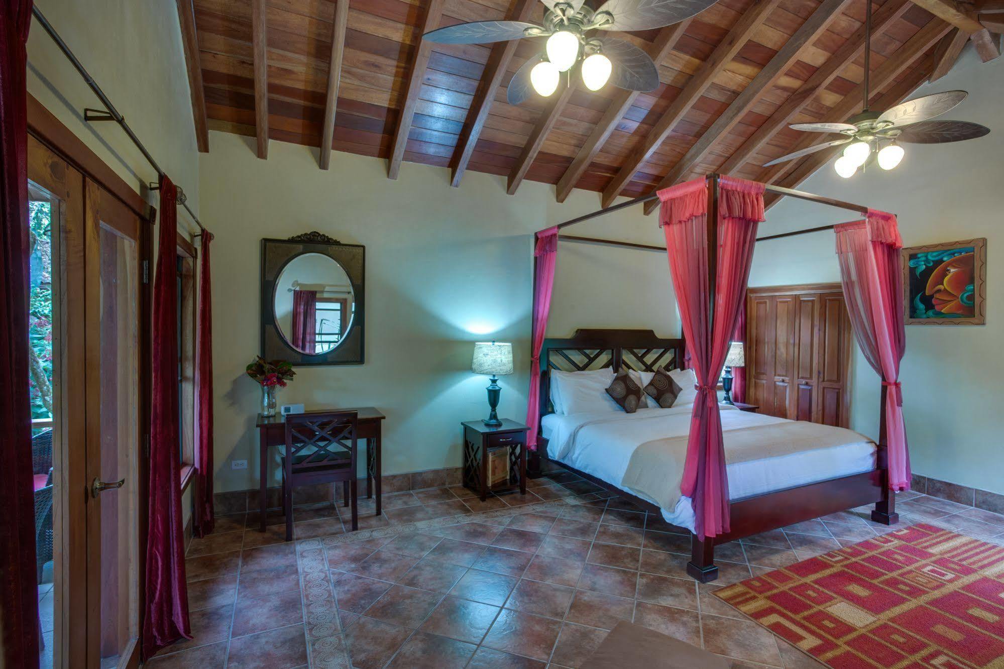 Mystic River Resort San Ignacio Exteriér fotografie