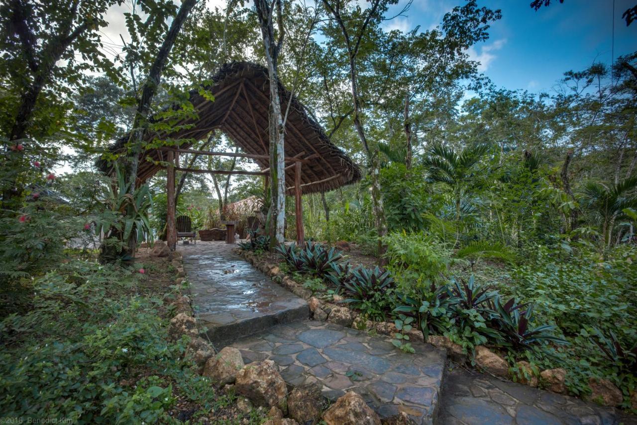 Mystic River Resort San Ignacio Exteriér fotografie